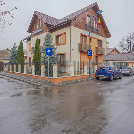 Pension Bavaria Брашов Экстерьер фото